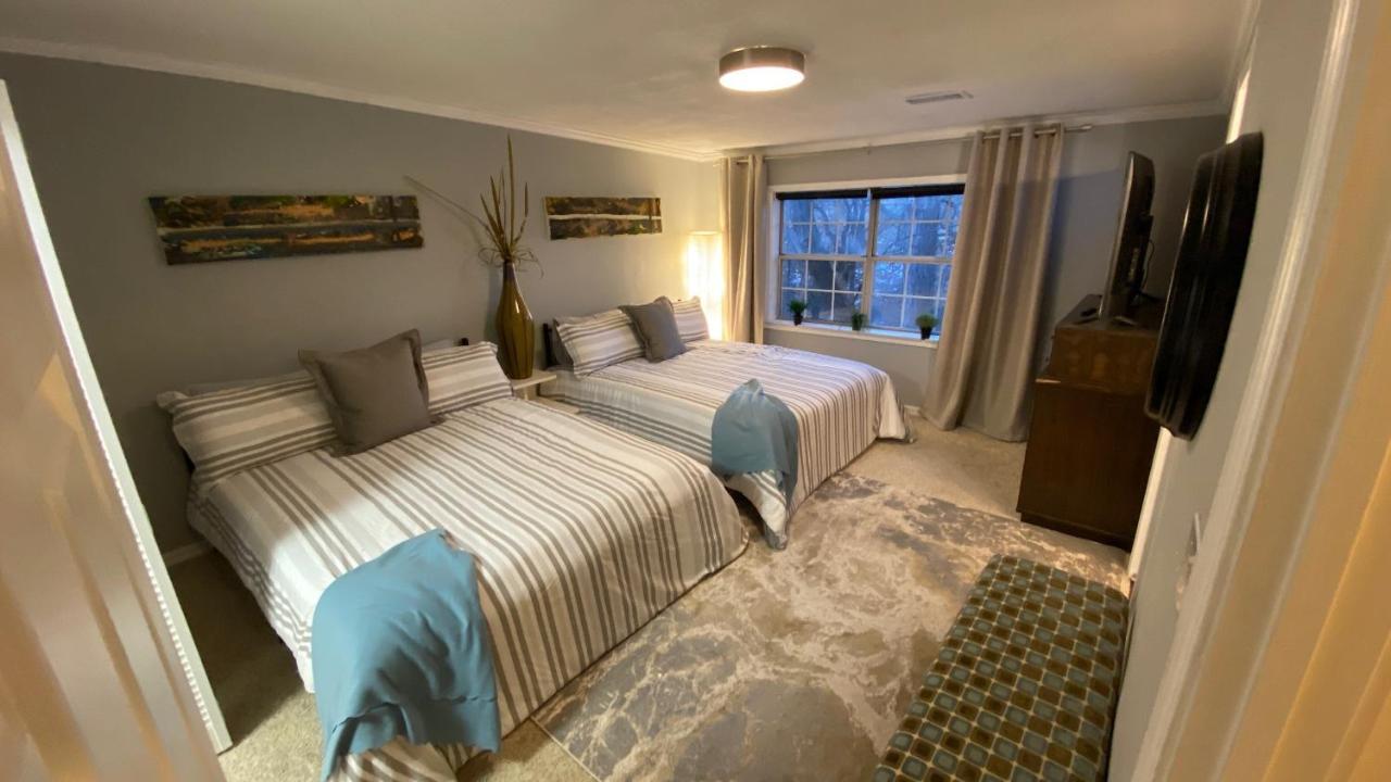Here It Is! Cool Cape Cod-3 Br-2.5 Bath-12 Guests Olathe Eksteriør billede