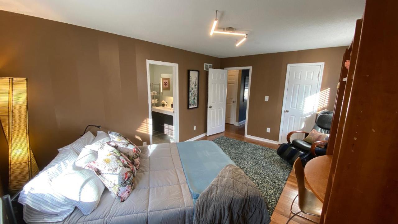 Here It Is! Cool Cape Cod-3 Br-2.5 Bath-12 Guests Olathe Eksteriør billede